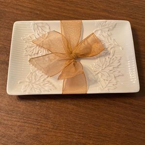 Hallmark Fall Foliage plate NWT